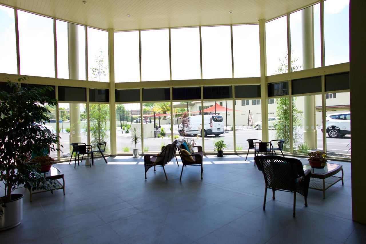 Regal Palms Resort Rotorua Eksteriør bilde The lobby of the station