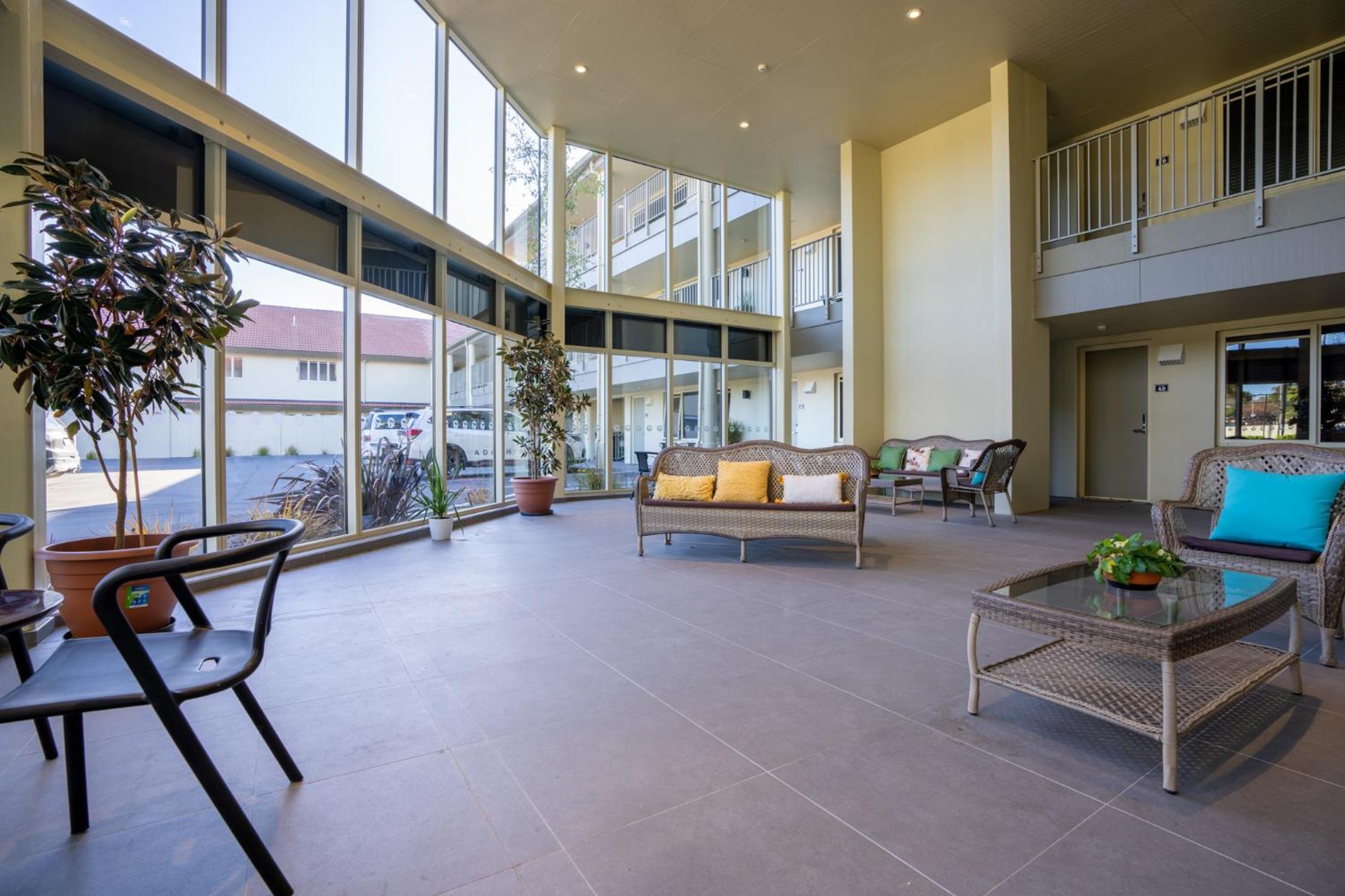 Regal Palms Resort Rotorua Eksteriør bilde The lobby of the hotel